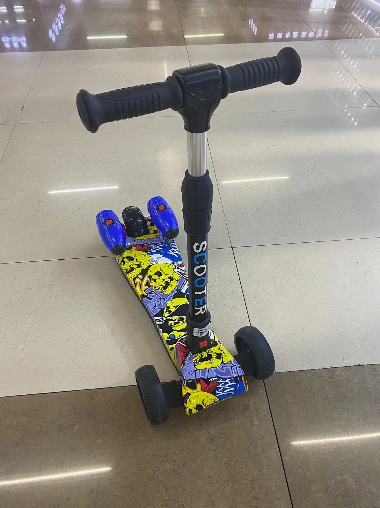 Children's scooter Scooter with lights toy children's scooter toy scooter 118 thumbnail