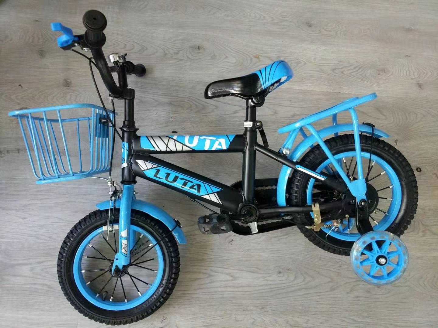 LUTA Road Bicycle Bicycle 22-669Bicycle with back seat