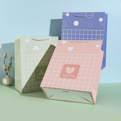 Oversized gift paper bag Pink feather gift bag Clothing shopping all-purpose tote bag optional thumbnail