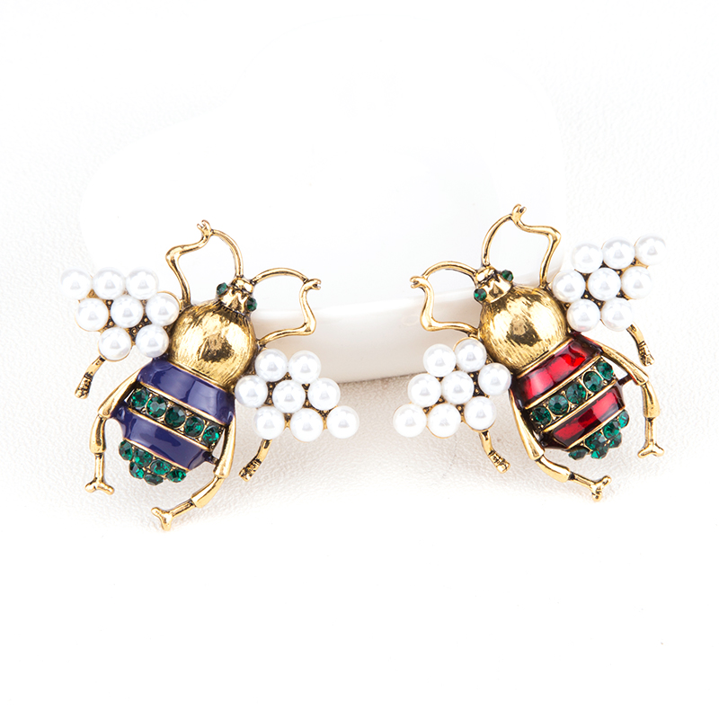 Manufacturers direct sales of foreign trade sales of high-grade new brooch with rhindiamonds pearl bee creative Europe and the United States luxury high-grade pearl pin pearl coat corsage mother gift