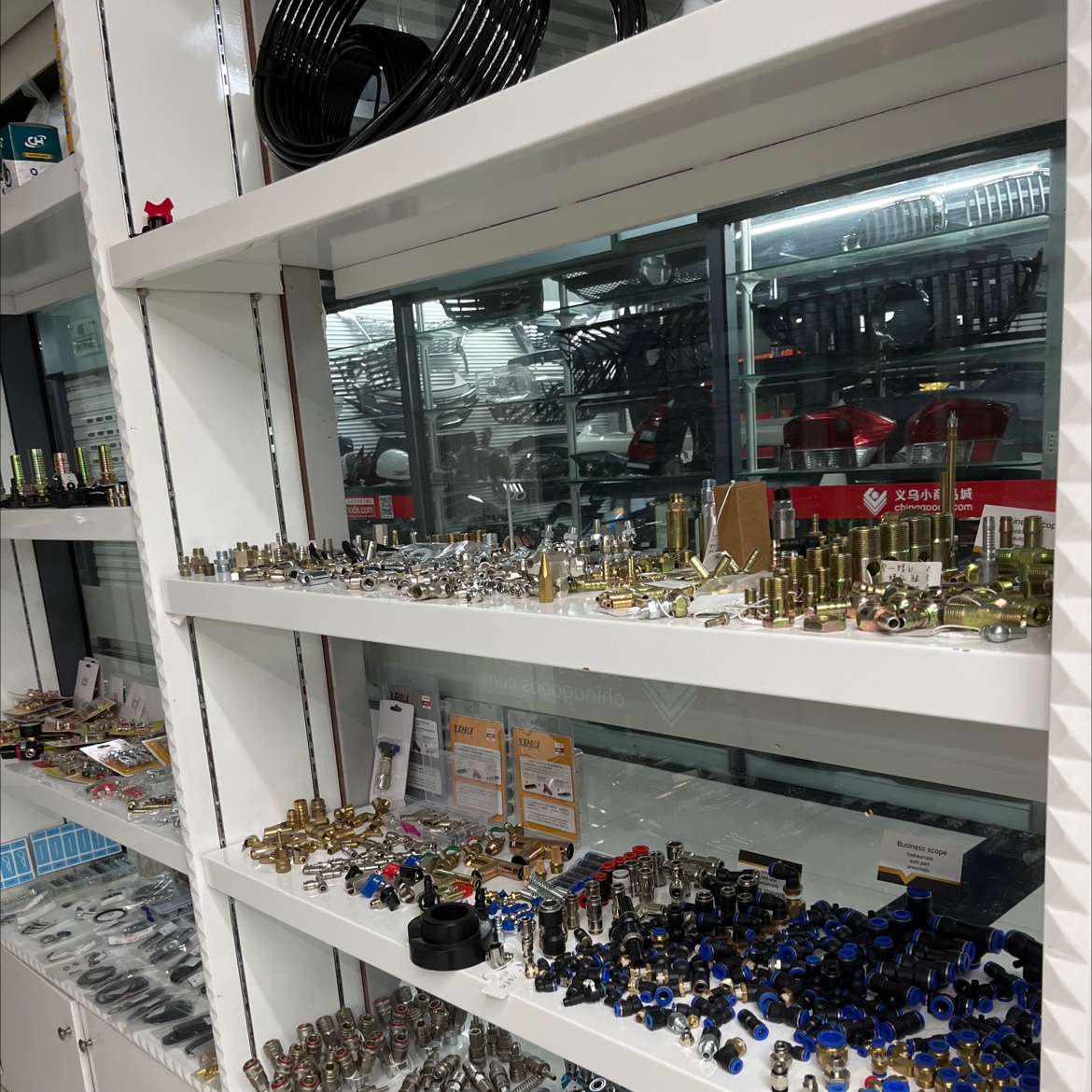 Yiwu Luxiang Trading Firm describe pic - 3