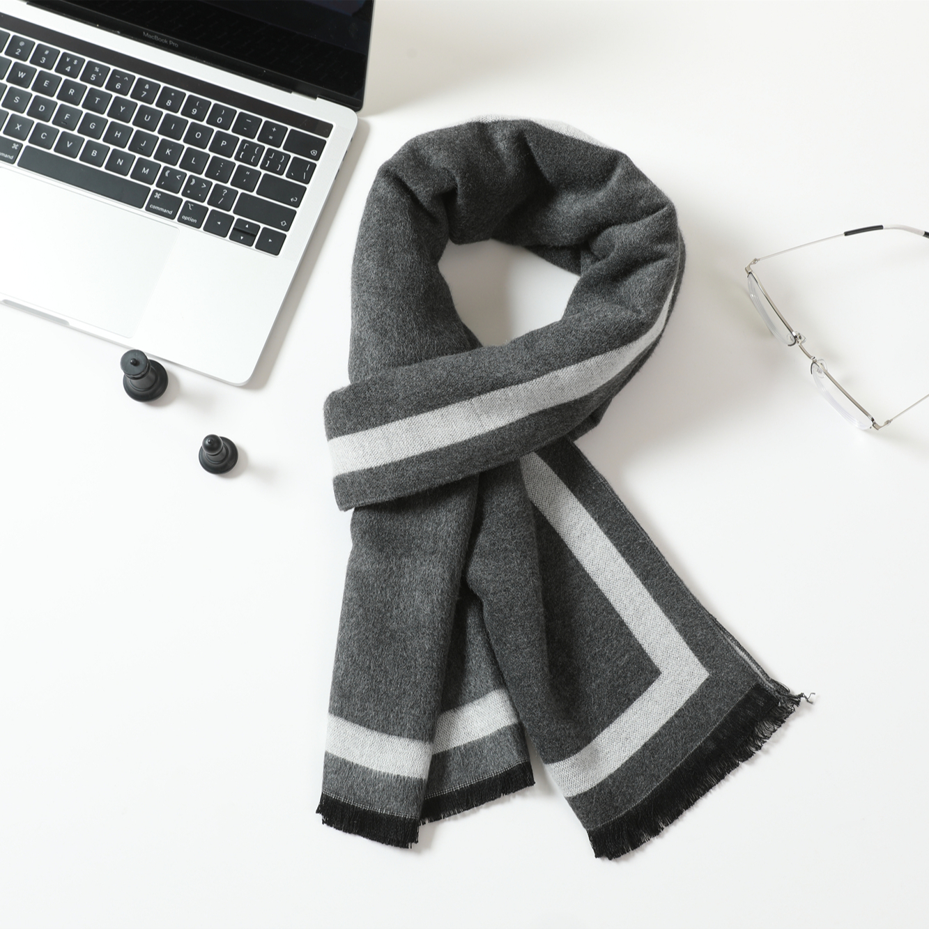  New Vision high quality scarf for men‘s cashmere cheap scarf winter thick Simple and fashionable style thumbnail