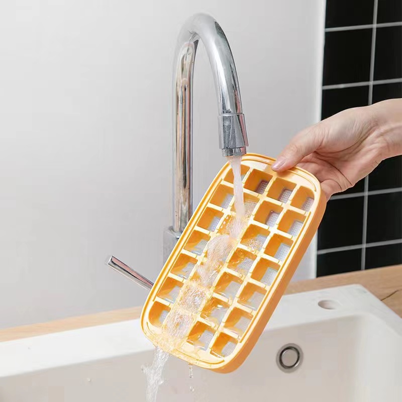 Ice mold press ice box frozen Binge household food grade large capacity silicone refrigerator ice box magic full figure