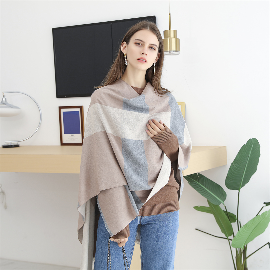 New Vision Cross Plaid Poncho Shawls Fashion Prints Casual Ladies Shawl Fashionable Poncho Scarf Wrap Cape