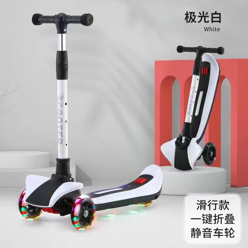 Children's Scooters Scooters With Lights Toys Scooters 3-In-1 Skateboards 5-In-1 Children's Scooters 1196 Application Scenario