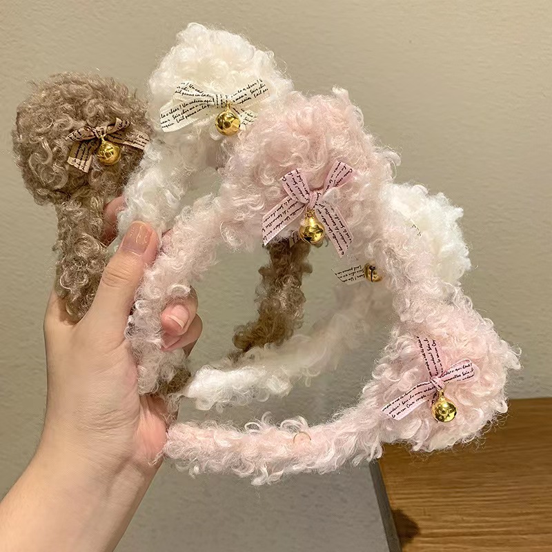 The fluffy autumn and winter woolen curling band is versatile for going out. The fluffy headband, hair accessory, hairpin, fairy forest style, super fairy-like headwear Specification image