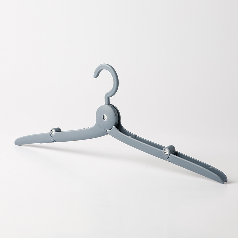 Foldable hanger