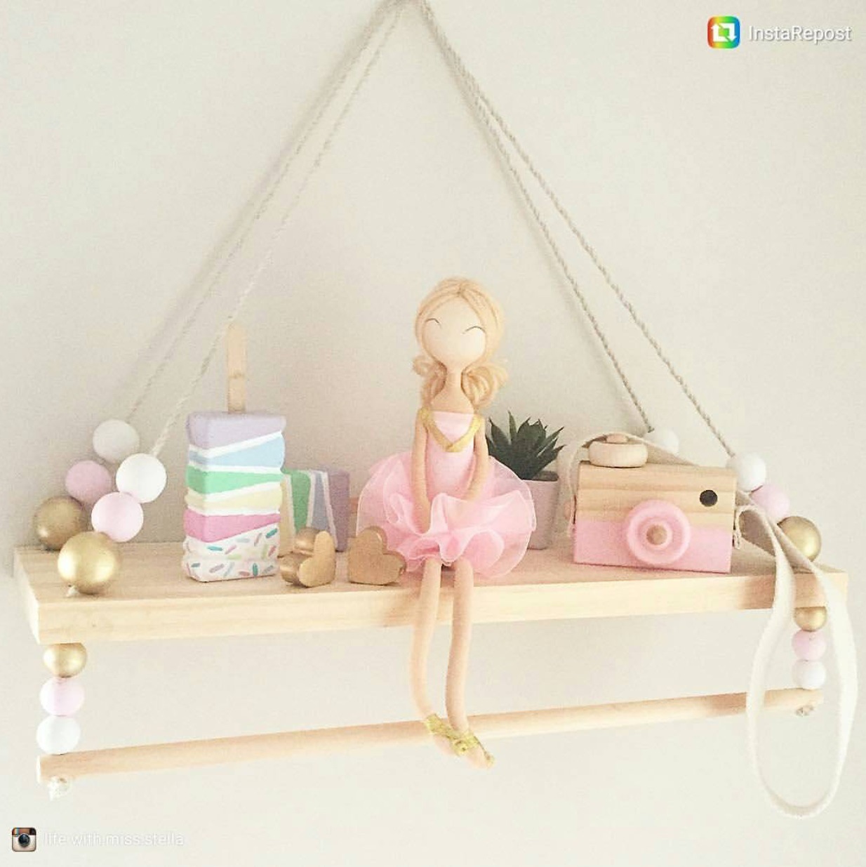 Double shelf for dolls
