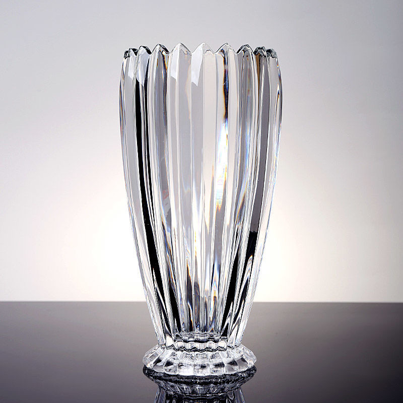 The Yuxing Glass Flame Series flower arrangement is a modern and simple home living room decoration. It features a transparent glass hydroponic flower arrangement and a creative and fashionable glass vase Specification image