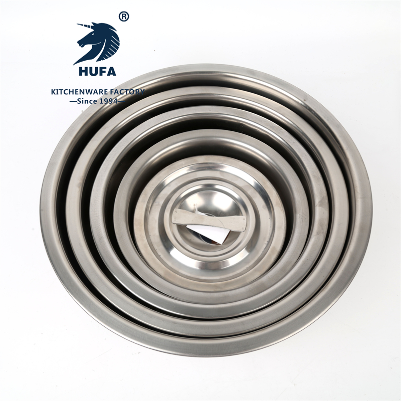 Stainless steel cooking pot with steel lid five piece cooking pot with stainless steel cooking pot with metal cooking pot with metal cooking pot kitchen utensils soup pot with lid Thai cooking pot full figure