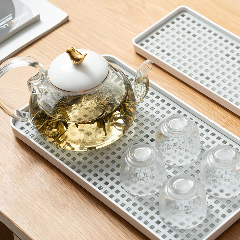Household plastic tray