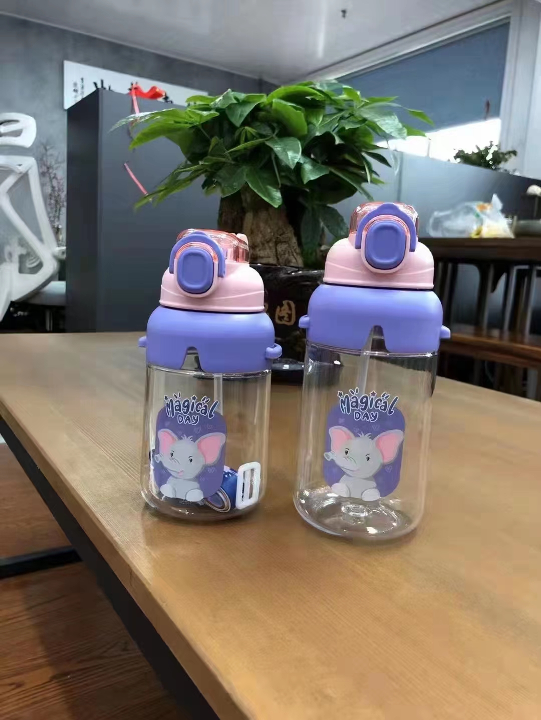 Net Red High Appearance Level Water Bottle Large Capacity Portable Children's Cup details Picture