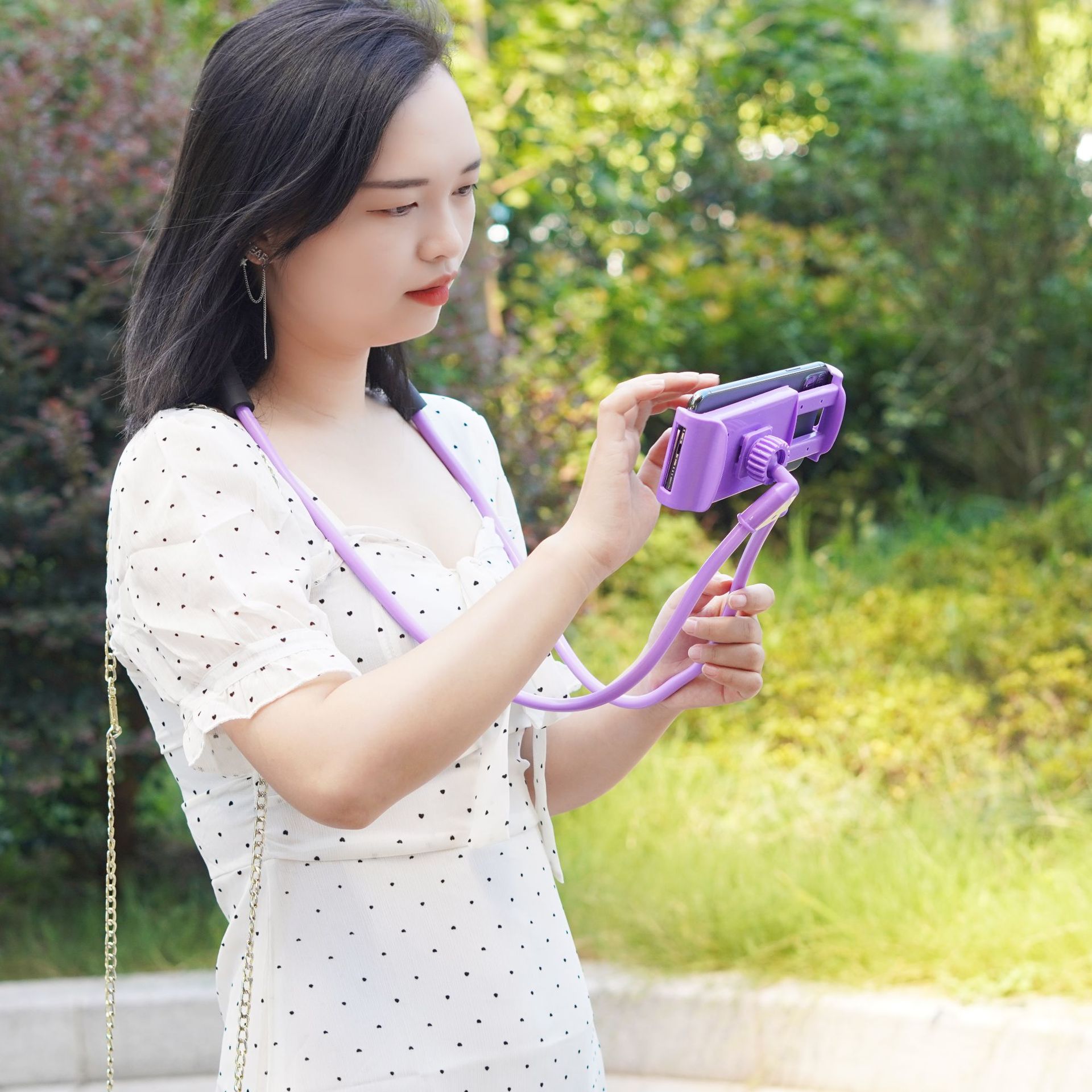 Neck phone holder