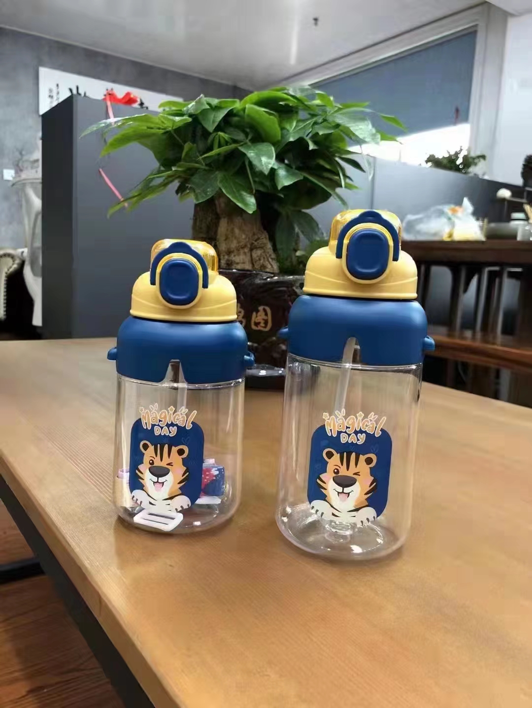 Net Red High Appearance Level Water Bottle Large Capacity Portable Children's Cup Specification drawing