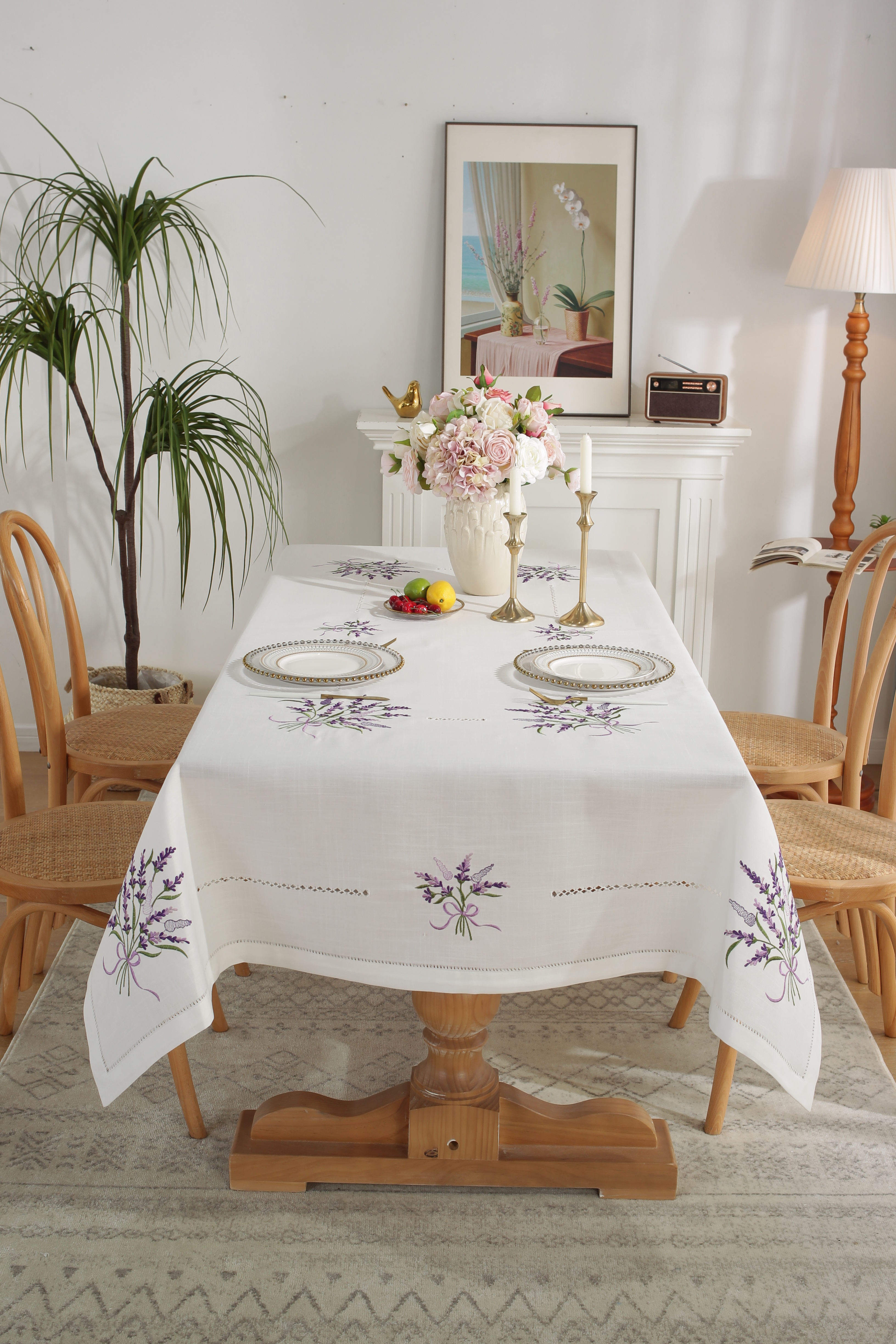 High-End Hand-Drawn Silk Tablecloth