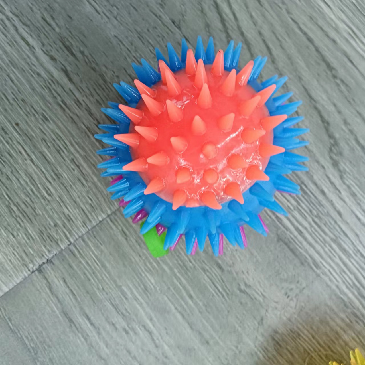 Pet Toy Tooth Cleaning Elastic Ball Bite Resistant Sound Interactive Dog Cross-Border Burr Sea Urchin Toy Ball Wholesale Activities Goods, Pick-Up Only Application Scenario