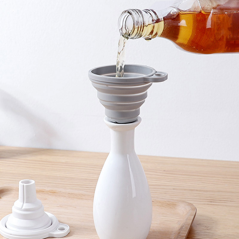 Creative silicone folding funnel