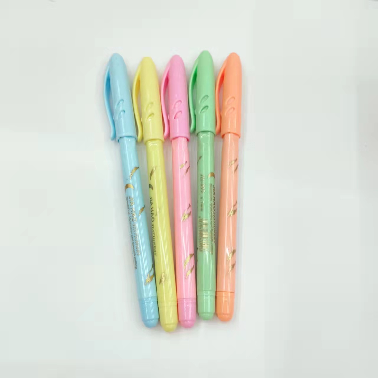 Simple ballpoint pen refills, blue office supplies, stationery, school supplies, student writing tools Application Scenario