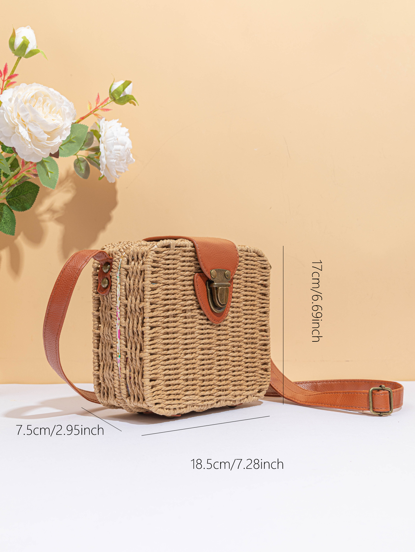Forest department garden style grass braided oblique shoulder square bag Fu coconut 60 Application Scenario