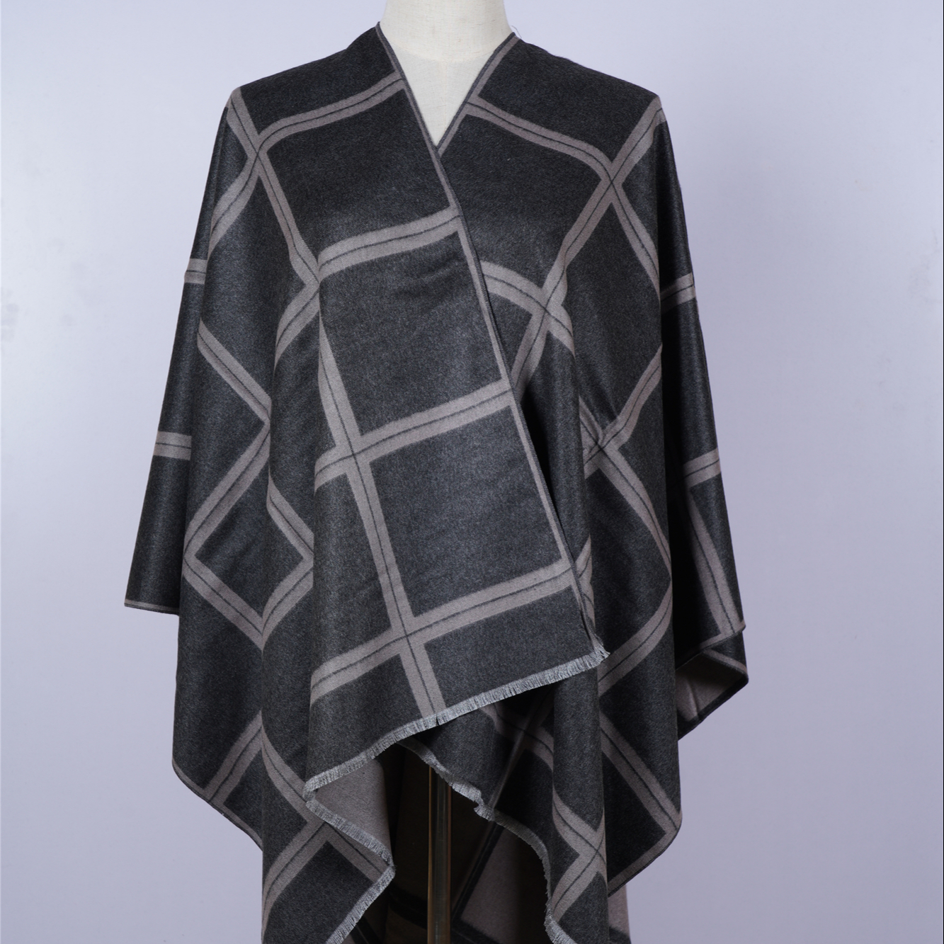Wholesale winter women's scarves and shawls plaid print pleated warm pleated design shawls