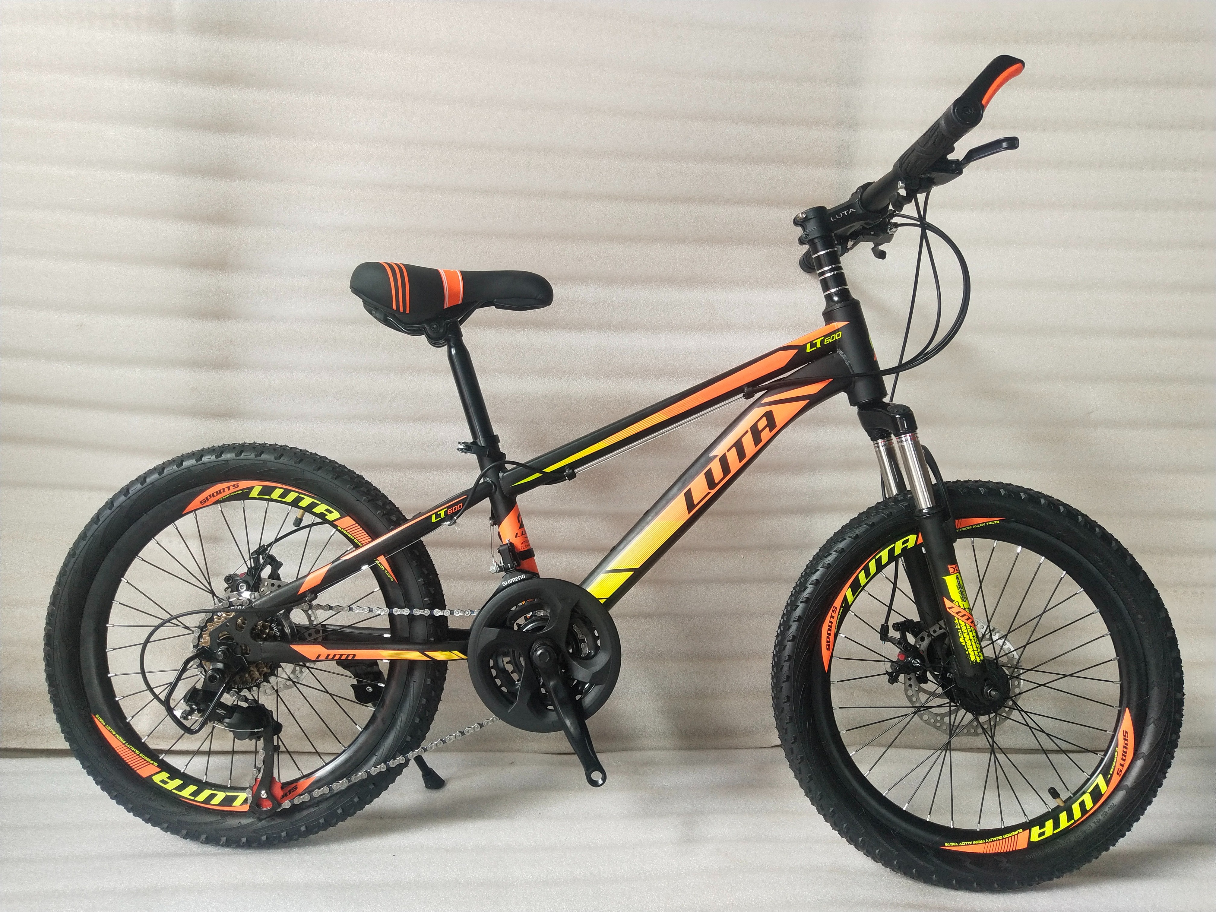 LUTA mountain bike 20 "21-753 full figure