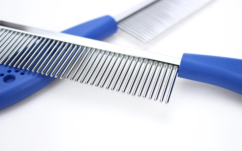 Wholesale of footprint anti-slip handle pet combs, stainless steel dog row combs, and flat-toothed cat grooming combs in stock pic 5