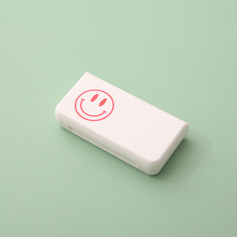 Small pocket pill box