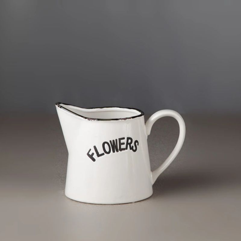 chinagoods ceramic handicrafts: Simple hotel and home entrance TV cabinet, wine cabinet, study, living room, dining room ceramic ornaments, garden hydroponic flower arrangements vase Application Scenario