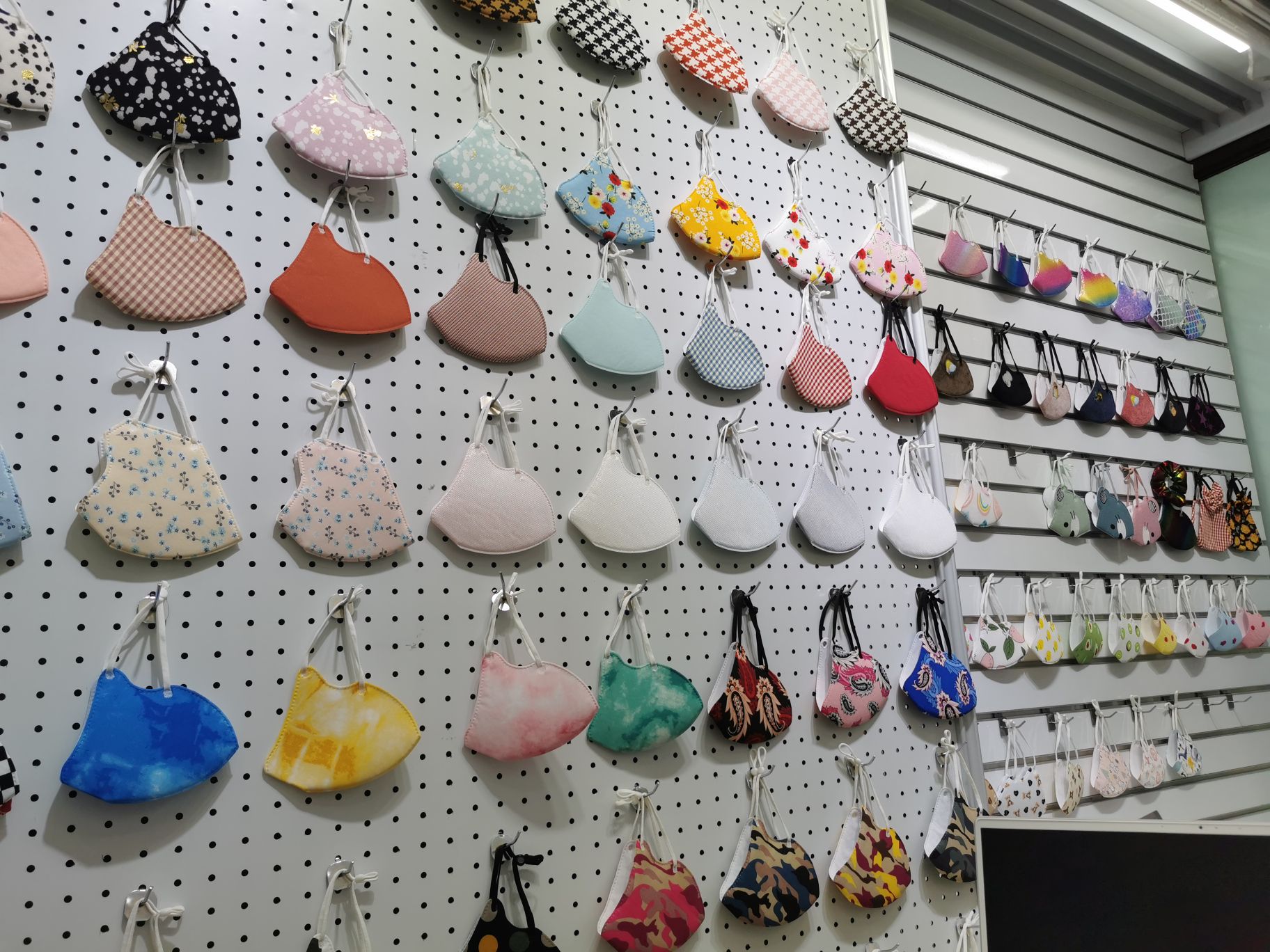 Yiwu Gaoge Daily Necessities Co., LTD describe pic - 2