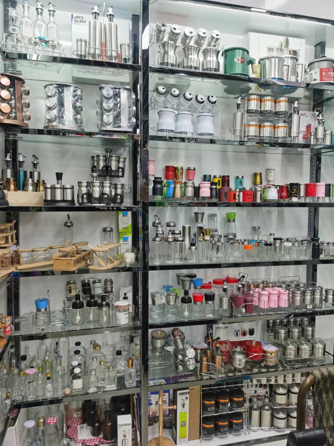 The glass products are large in size describe pic - 3