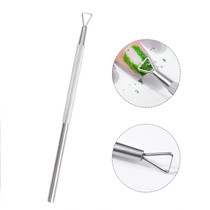 Nail polish remover Nail polish remover push nail polish remover to remove nails easily