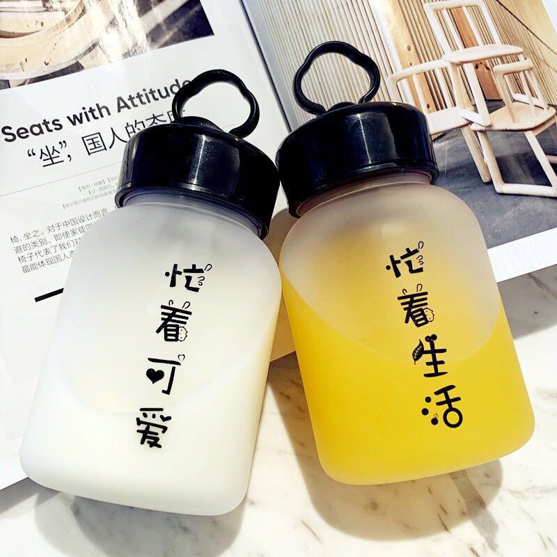 Plastic cup clear hand lemonade