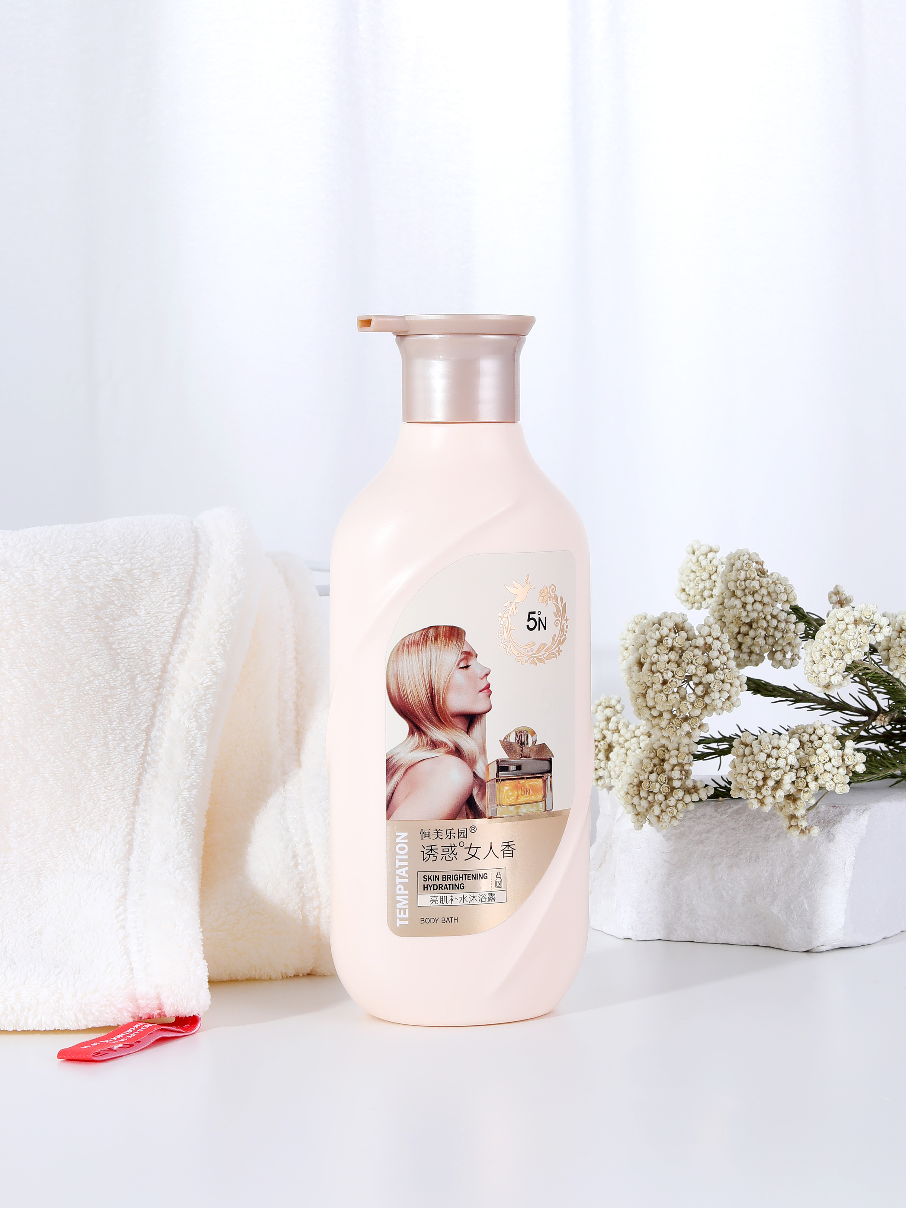 恒美乐园800ml诱惑女人香亮肌补水沐浴露详情3
