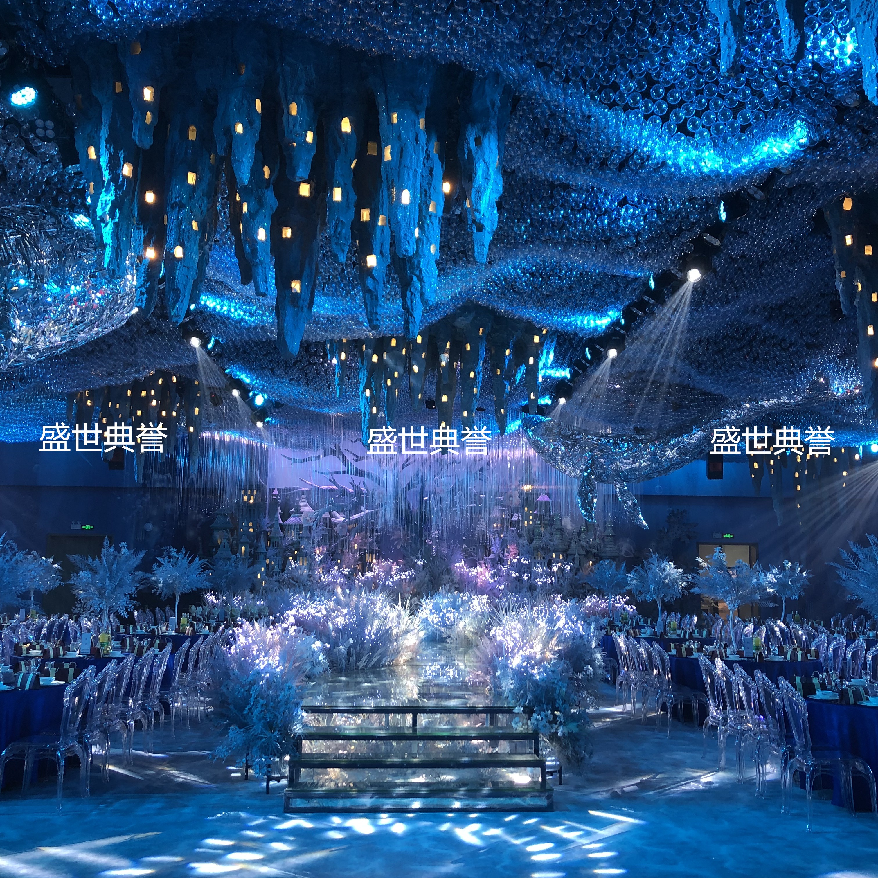 上海酒店宴会厅餐桌椅宴会中心主题婚礼餐椅婚庆亚克力透明椅子详情图5