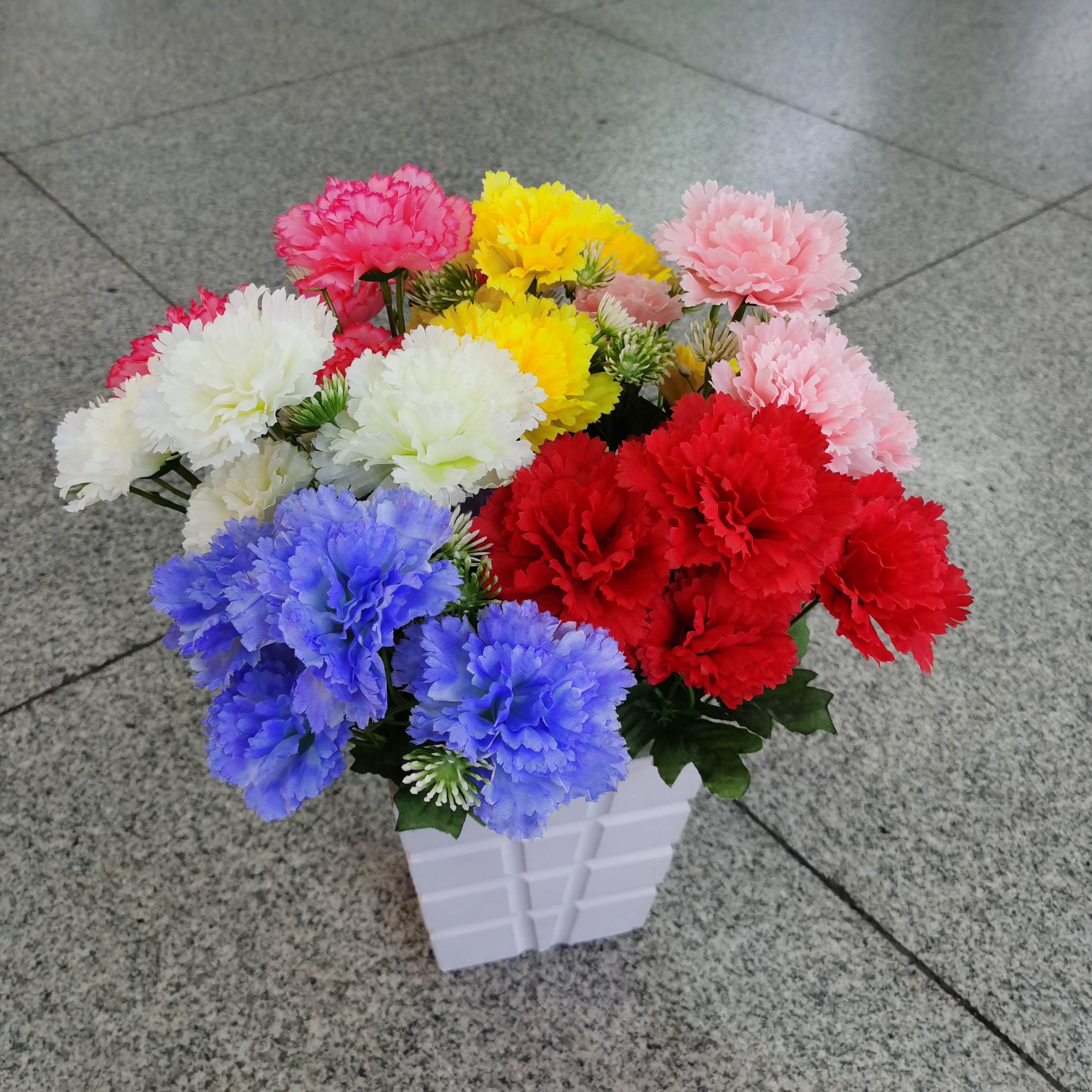 Direct sales of artificial flower manufacturers: 5-head 6-flower artificial flower bouquets and ornaments, featuring high-quality grass and large lilacs pic 1