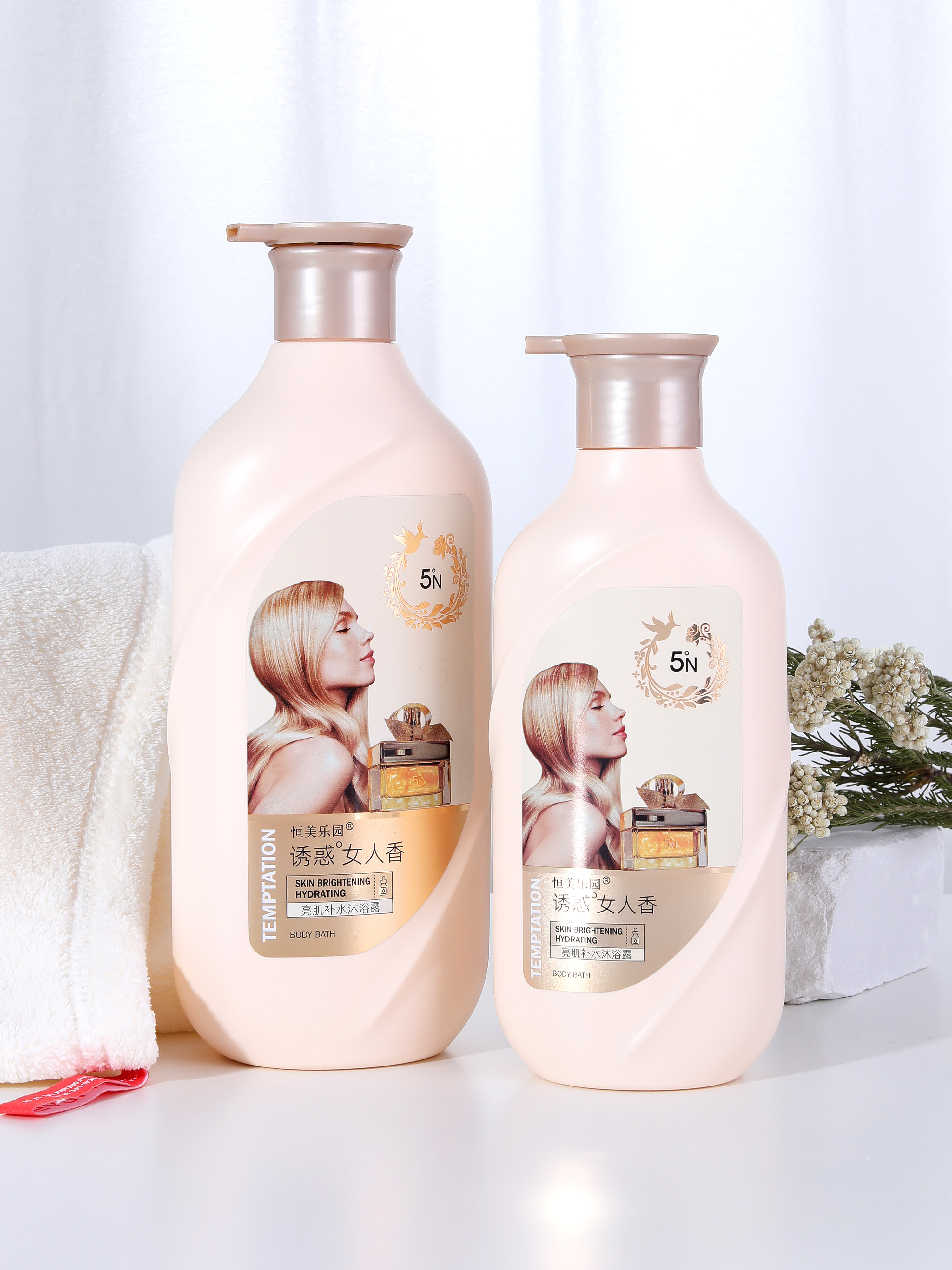 恒美乐园800ml诱惑女人香亮肌补水沐浴露详情1