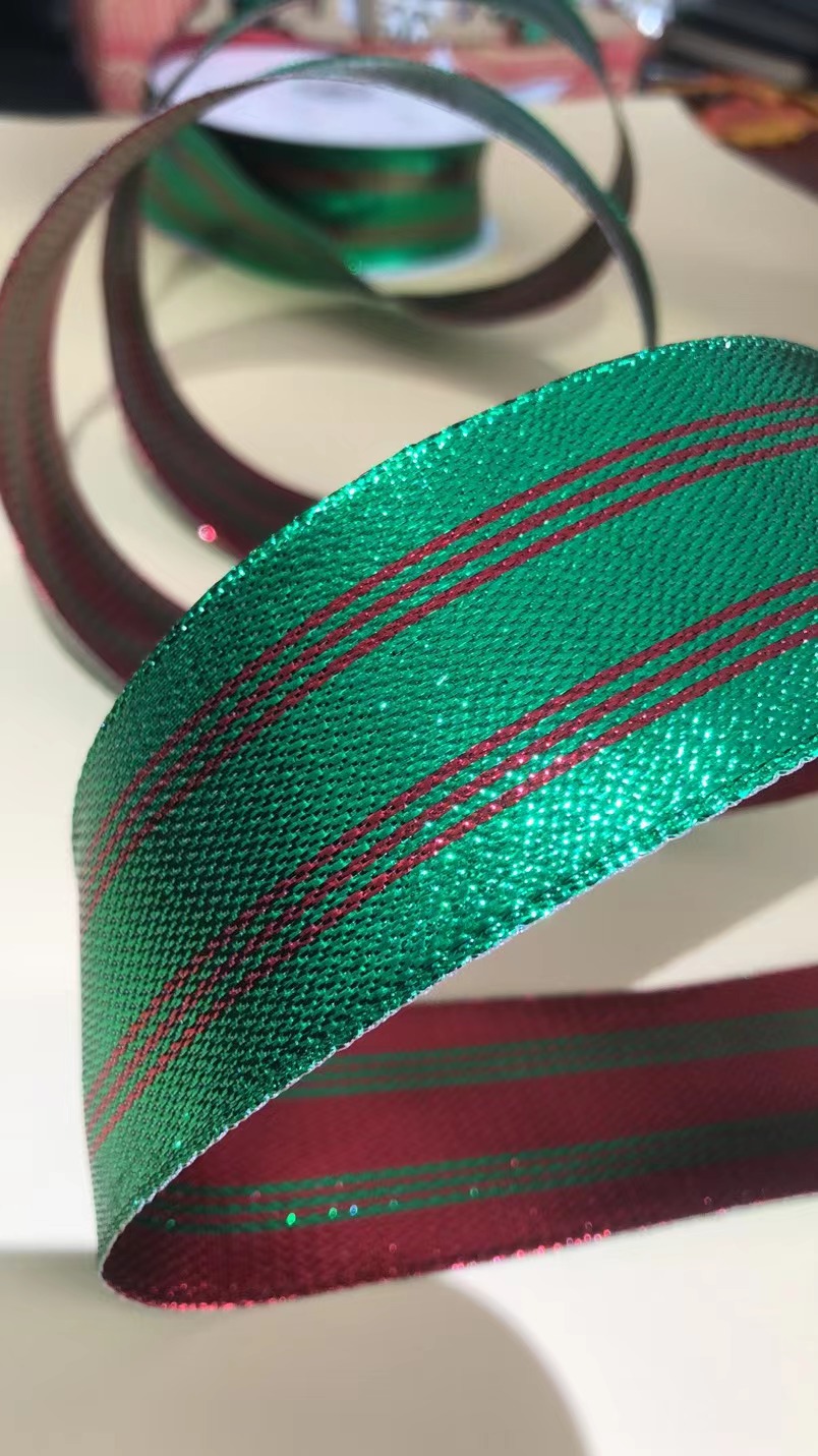 Item No. : 1202 Christmas Gift Packaging Decoration DIY Red and Green Double-sided Wire Webbing 3.8cm Specification image