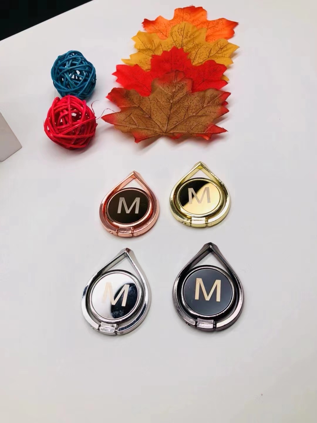 New Water Drop Letter Mirror Mobile Phone Ring Bracket Grain Dot Drill Ring Bracket Zinc Alloy Ring Manufacturers Custom Logo Gift Application Scenario