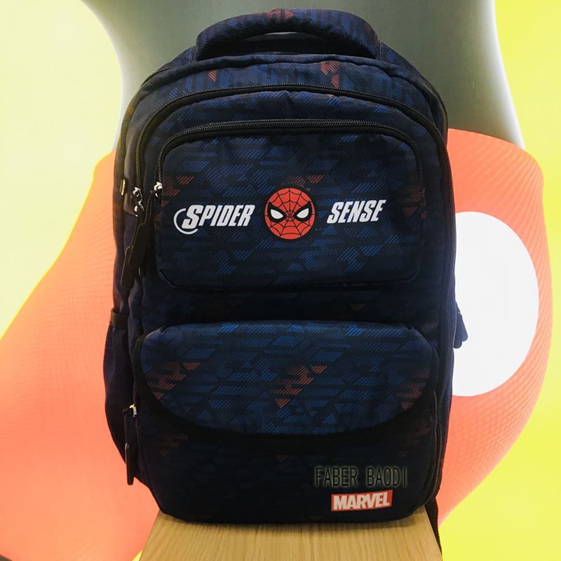 5924 Marvel series casual schoolbag Application Scenario