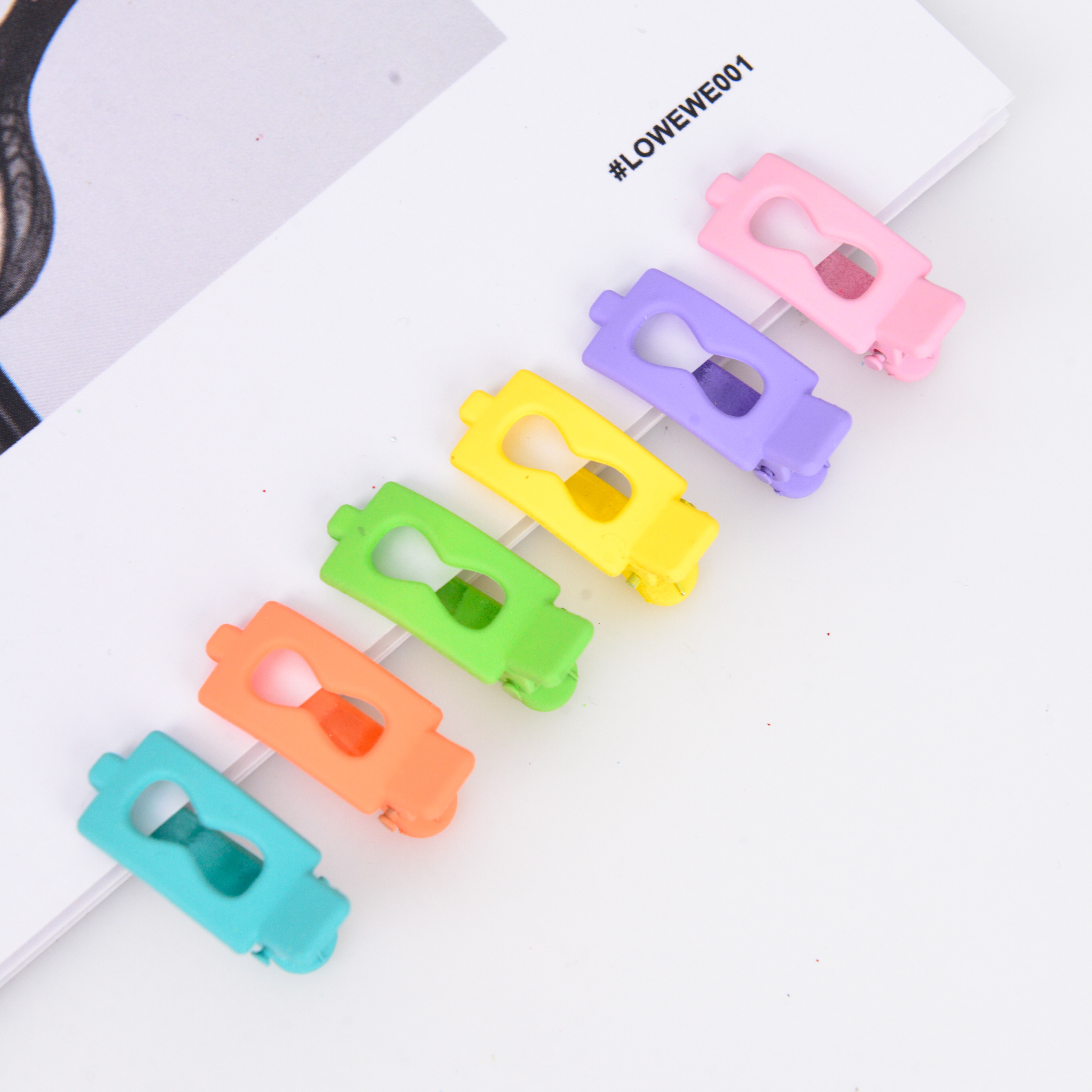 New Macaron color three shape bright color small grip mixed color thumbnail