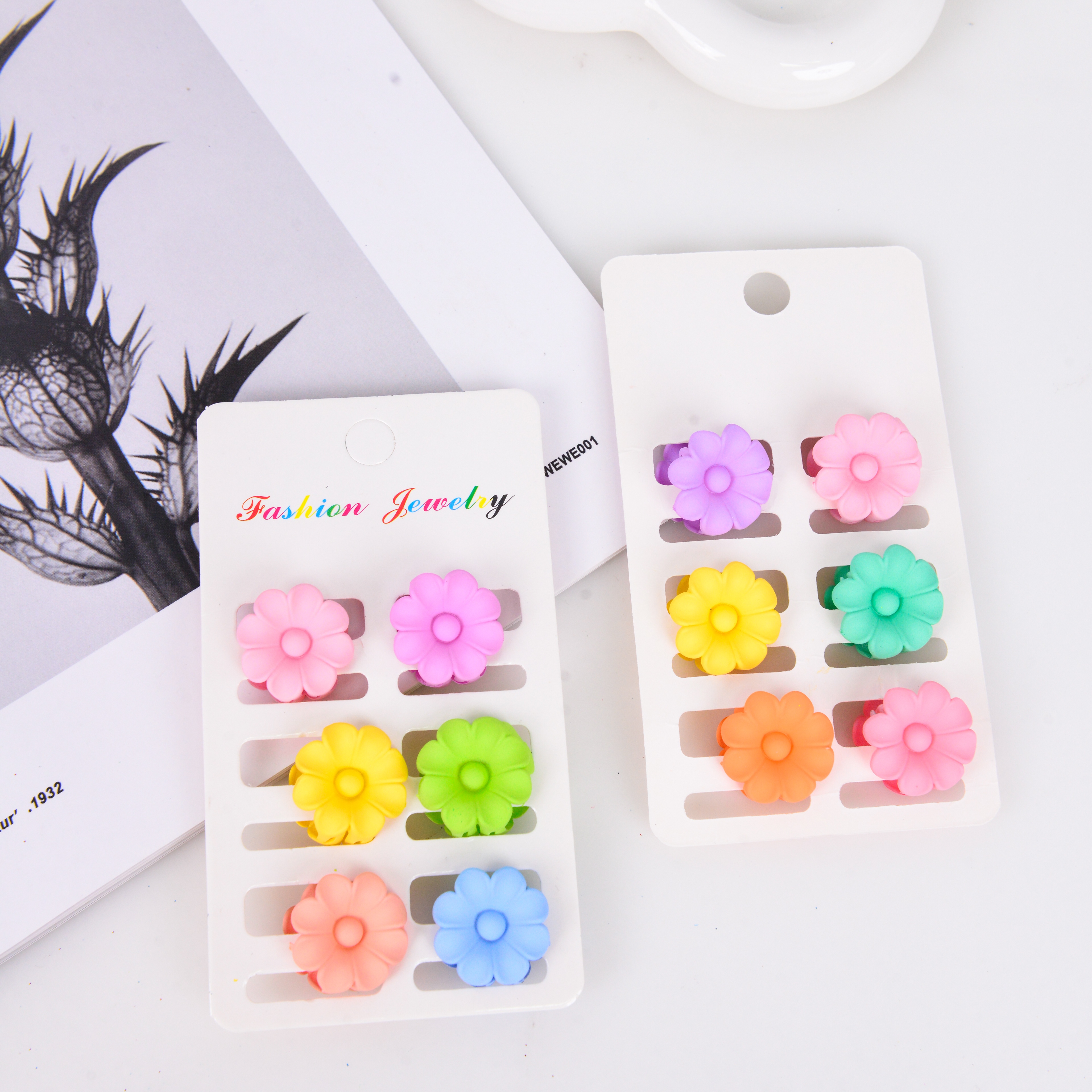 New Macaron flower shape bright color small grip mixed color thumbnail