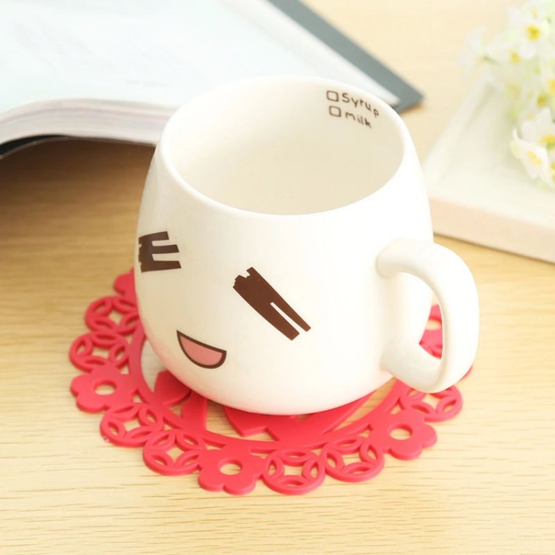 Hollowed-out patterned custom silicone coasters, soft rubber coasters, Yiwu daily-use coasters, soft rubber round thickened silicone heat insulation pads, eco-friendly silicone placemats, wholesale and customization in stock Specification image