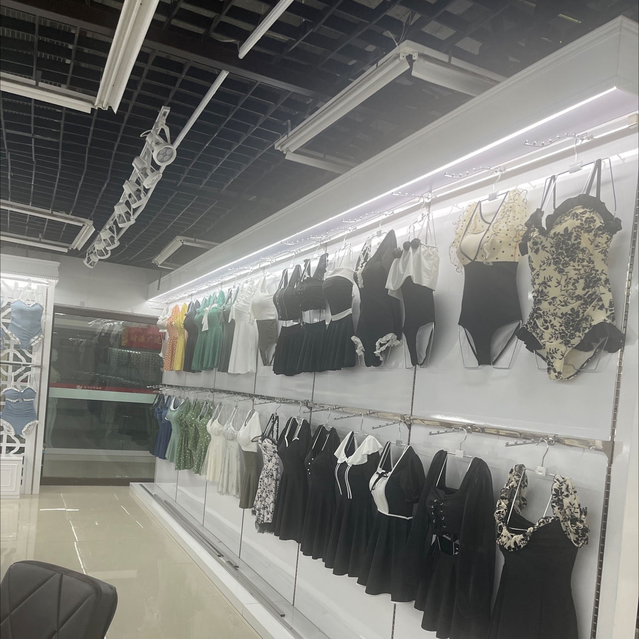 Blue North Lane Swimming Clothing Store describe pic - 1