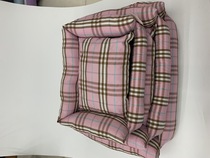 Plaid three-piece sofa set
