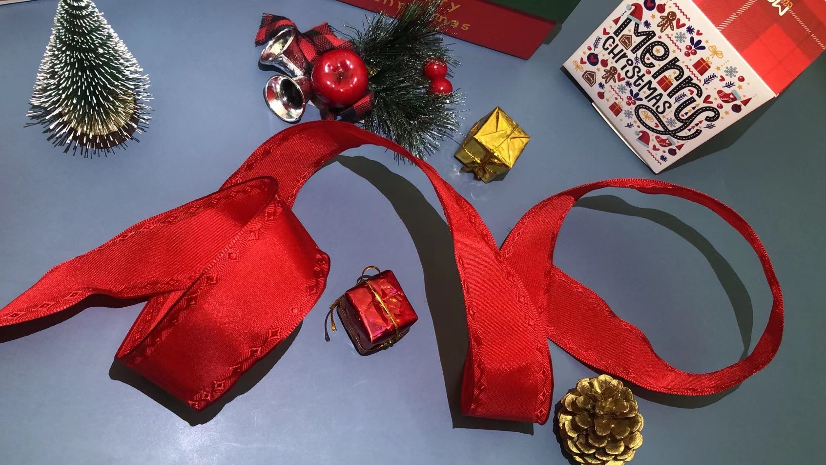Item No. : 2021 Christmas Gift Packaging Decoration DIY Red Double-sided Wire Webbing 3.8cm