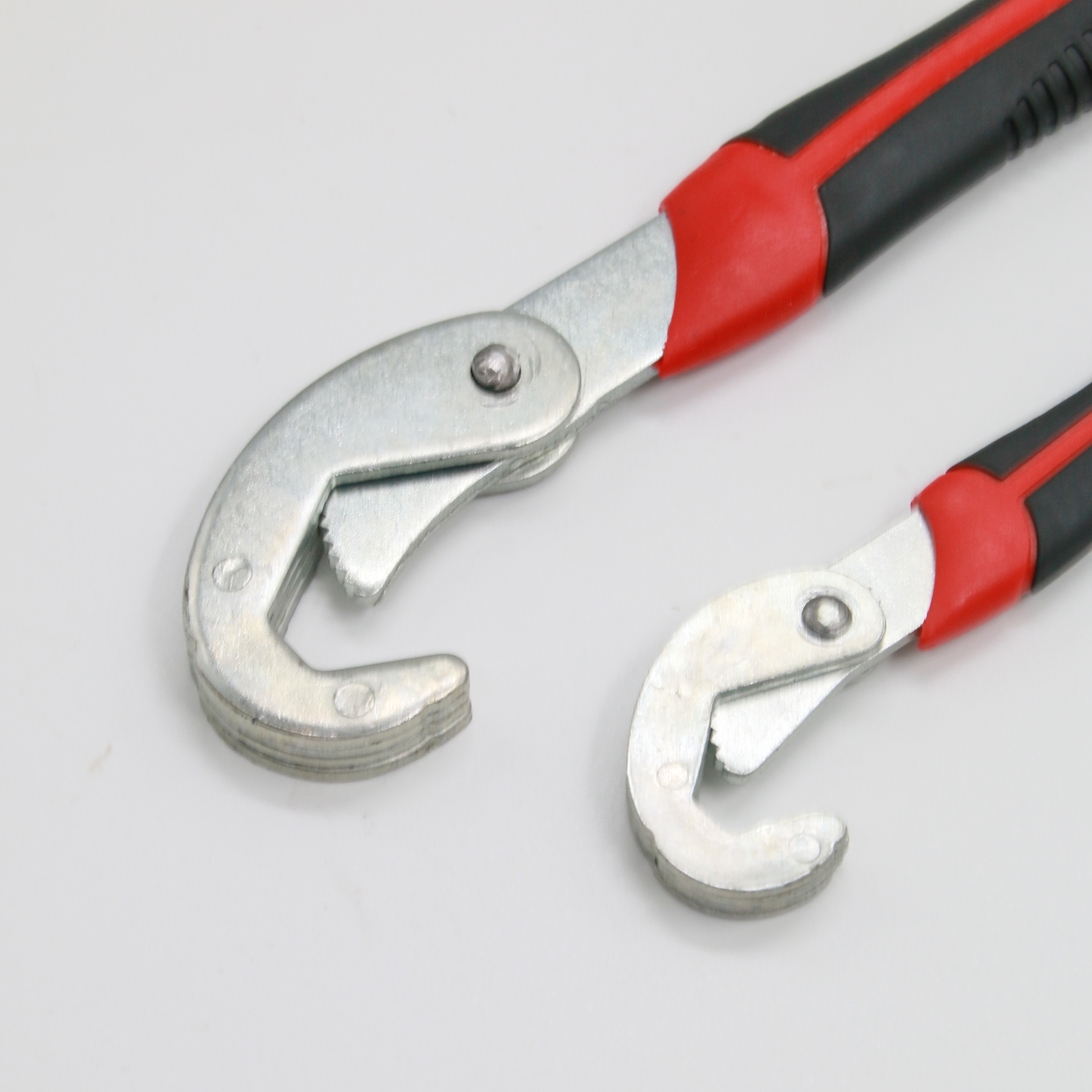 【 Two Sets Of Universal Wrench 】 Universal Wrench Adjustable Wrench Universal Wrench Quick Wrench Specification drawing