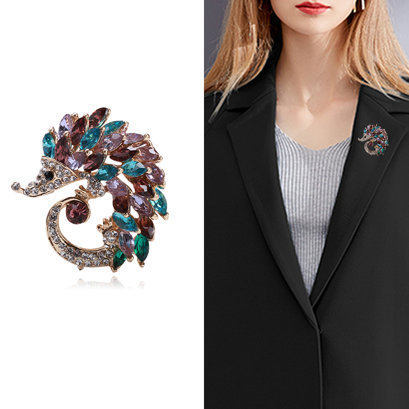 Factory direct creative light luxury Korean version of the new selling cartoon rhinestone hedgehog wealth tree light luxury rhinestone creative retro brooch simple fashion accessory pin in stock thumbnail