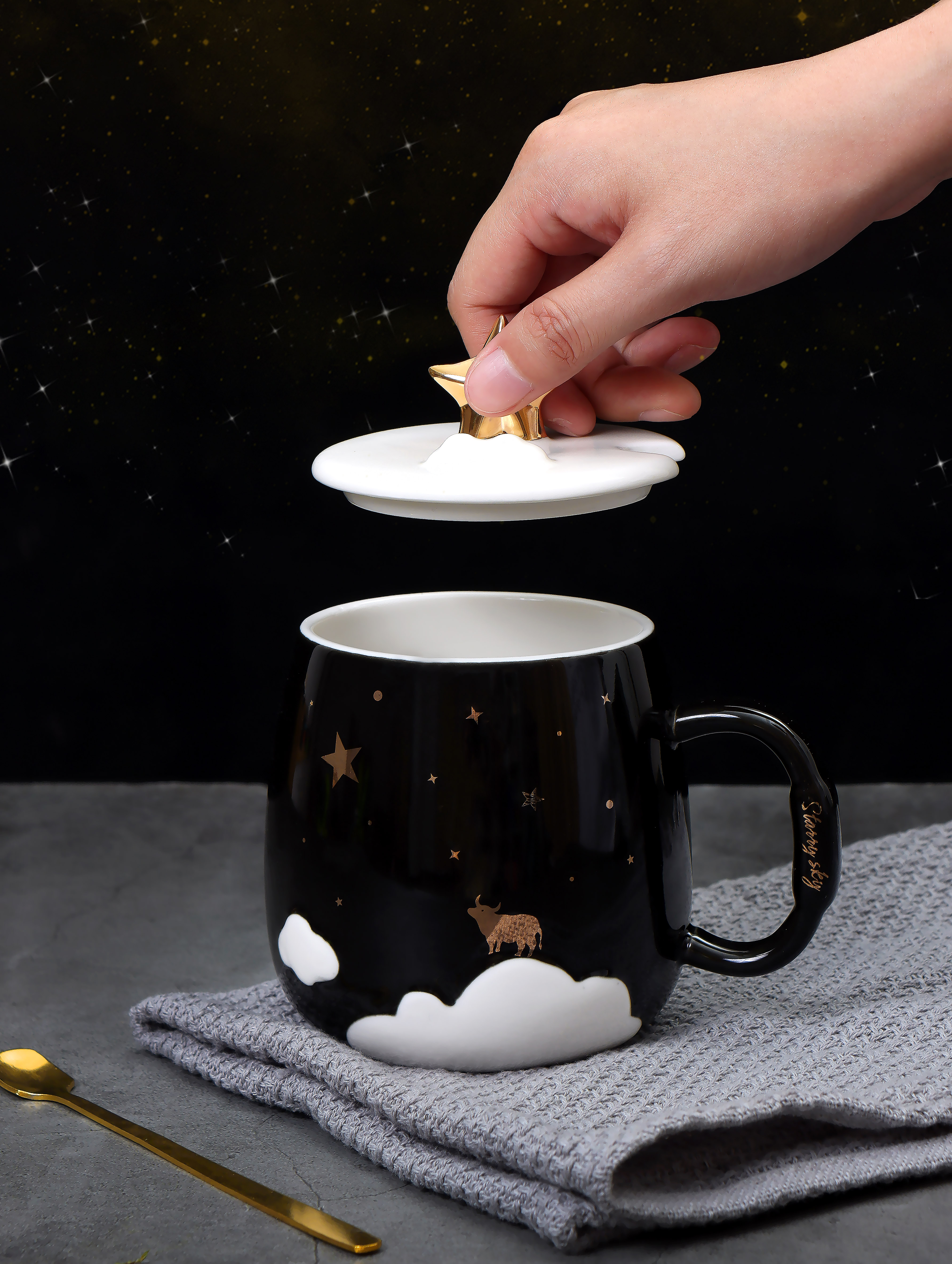 Ceramic gilding mugs Nordic fashion couples home office milk coffee mugs with lid scoop gift LOGO thumbnail