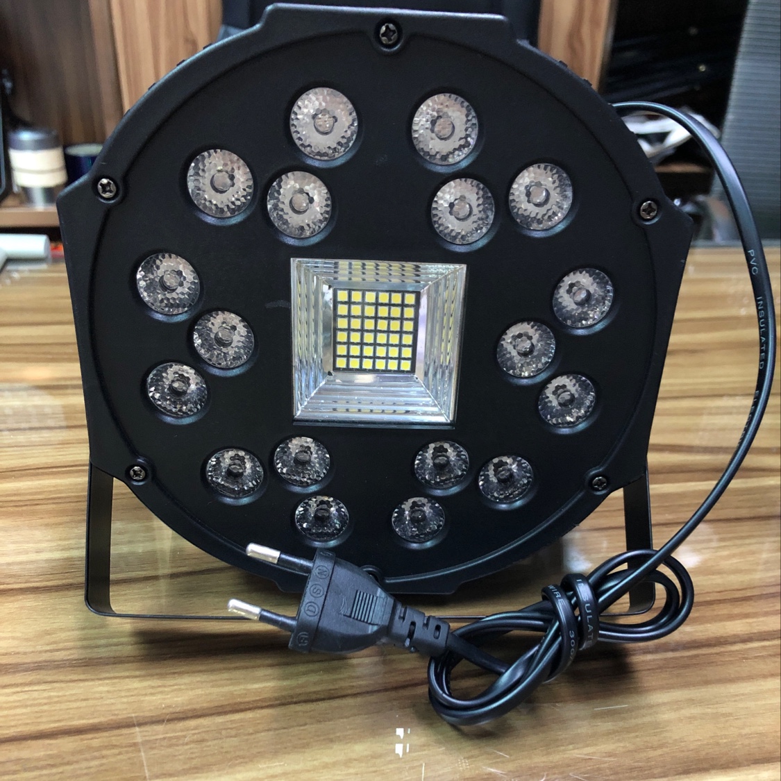 18 lamp with white light strobe