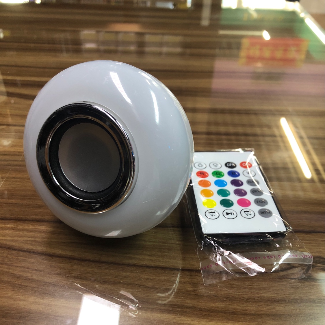 Small waist Bluetooth bulb thumbnail